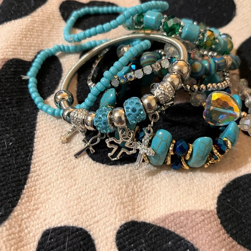 Jumbo Stack of 9 individual bracelets - Picture 3 of 4